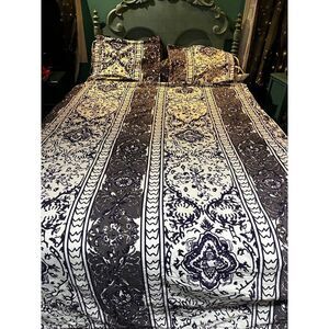 MT urban outfitters duvet set twin with shams India batik purple white reversib